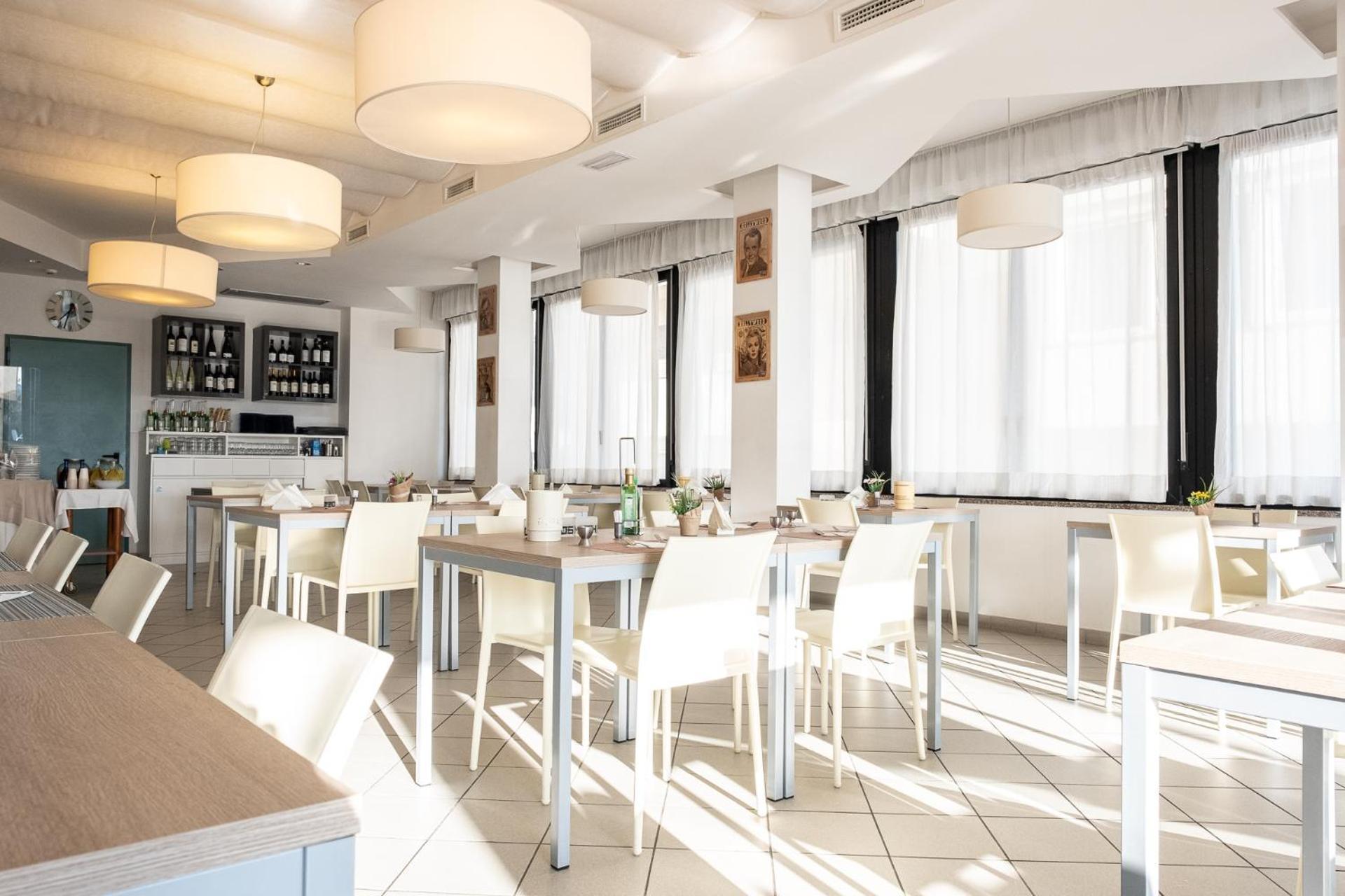 Hotel Rudy קרביה מראה חיצוני תמונה